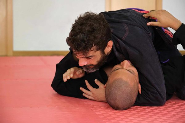 Qu'est-ce qui rend le jiu-jitsu brésilien unique parmi les arts martiaux ?